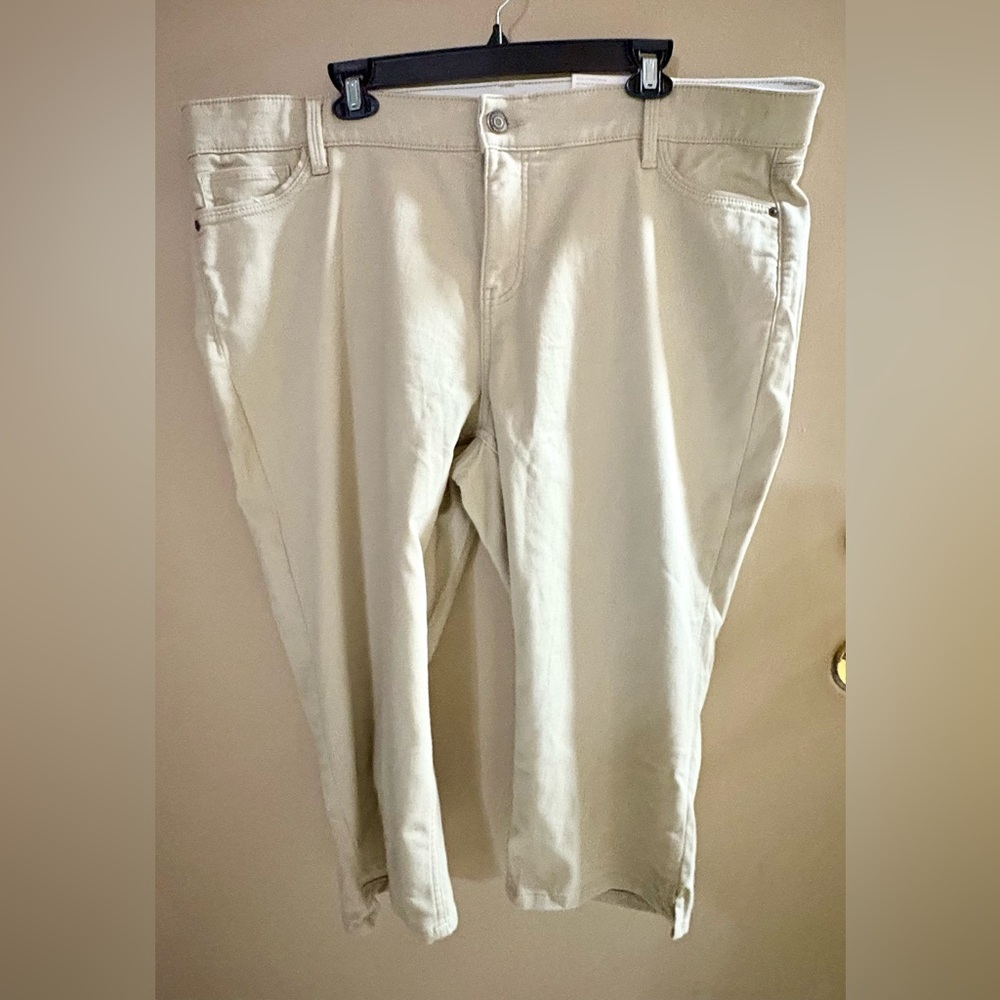 Liz Claiborne 18W Light Tan Sara Crop Mid-Rise Pants/Jeans